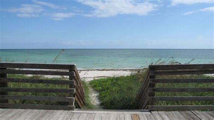 Sandspur Carolina Beach: A Hidden Gem for Your Next Seaside Getaway